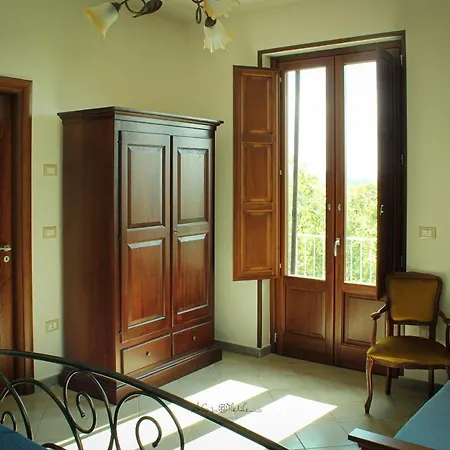 Agriturismo Prato Farm stay *