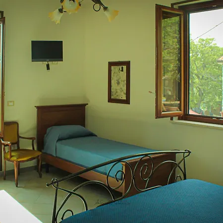 Agriturismo Prato Farm stay *